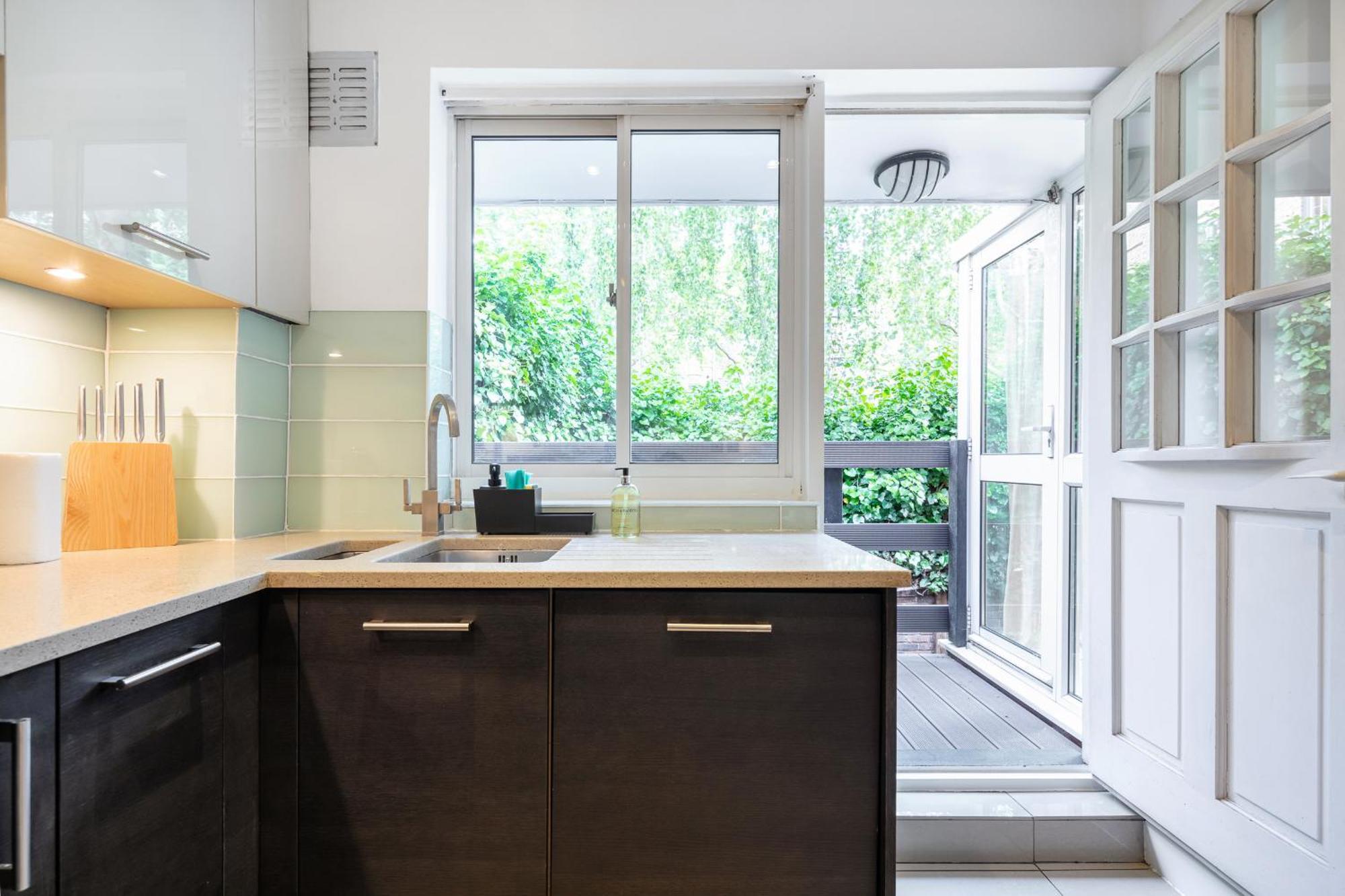 Rare 4Beds Townhouse In Kensington With Patio Villa London Eksteriør billede